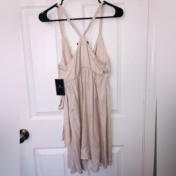 Volcom dress (Updated sizes) - Picture 10 of 15